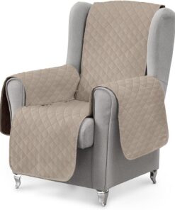 Textilhome Funda Sofá 1 Plaza Luka Protector Relax Orejero 55 cm Beige | Protector de sofá 1 plaza acolchado y reversible. Ideal para sillones relax, resistente a mascotas y fácil de colocar.