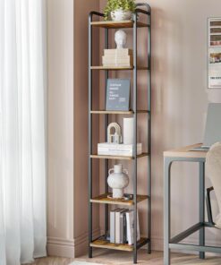 Hzuaneri Estantería para libros, estante estrecho para libros, organizador de almacenamiento de esquina | Estantería delgada para oficina en casa, sala de estar, dormitorio, cocina, 6 niveles, marrón rústico y negro BC24601B