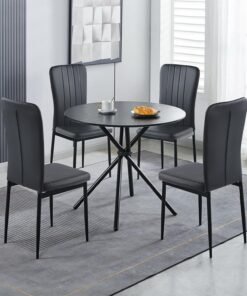 Hallowood Furniture Cullompton - Juego de 4 sillas y mesa de comedor redonda pequeña, color negro con parte superior de efecto madera y sillas de piel sintética negra, juego de comedor para el hogar,