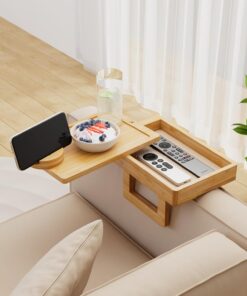 Wealone Mini mesa de sofá para reposabrazos estrecho, bandeja de bambú con almacenamiento, tablero giratorio y soporte para teléfono, clip ajustable para sofá para aperitivos o cenas, reposabrazos ≤