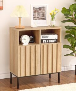 Garvee Aparador buffet moderno con almacenamiento - Consola industrial con puertas de panel ondulado y estante ajustable - Para recibidor, salón, comedor, dormitorio, 60x27x73cm - Roble+Negro - Color: | de panel ondulado y estante ajustable - Para recibidor, salón, comedor, dormitorio, 60x27x73cm - Roble+Negro - Color: