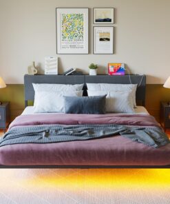 HOMERECOMMEND Marco de cama flotante tamaño King con estación de carga USB, marco de cama LED King con cabecero de almacenamiento de madera, marco de cama de plataforma de metal, no necesita somier
