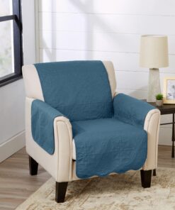 Great Bay Home Elenor Collection - Protector de muebles liso con diseño de medallón bordado, resistente a las manchas y duradero, para sillón, en color azul ahumado/marfil