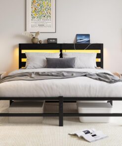 Base de cama King de 5 pies con estación de carga y luces LED, base de plataforma metálica resistente de 150x200 cm con cabecera de almacenamiento de madera, no requiere somier, sin ruido